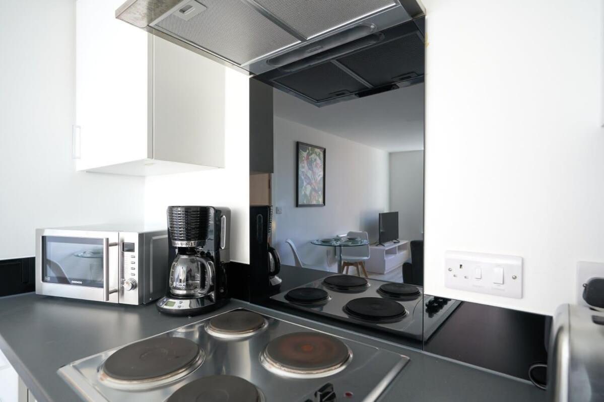 Fabulous 1 Bedroom Apartment In Central Preston Престон Екстер'єр фото